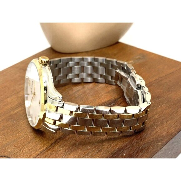 Bulova Women's Watch 98P201 Quartz Diamond Mother of Pearl Dial Two Tone… - Picture 8 of 13